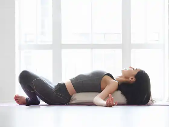Reiki memasukkan Yin Yoga - Cakra Anahata 